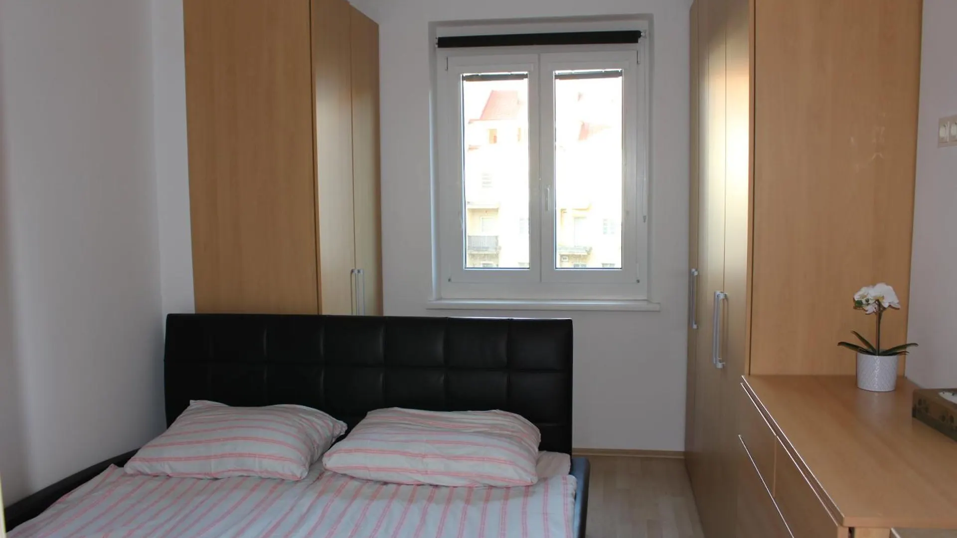 Happy Home Vienna 0*,  Austria